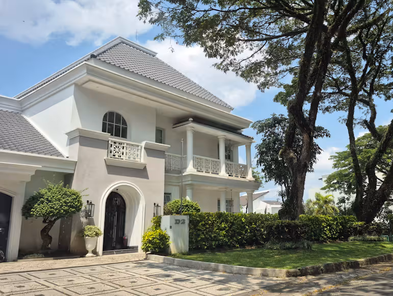 7-Strategi-Jitu-Cara-Menghindari-Overbudget-Konstruksi-Rumah-Mewah.avif